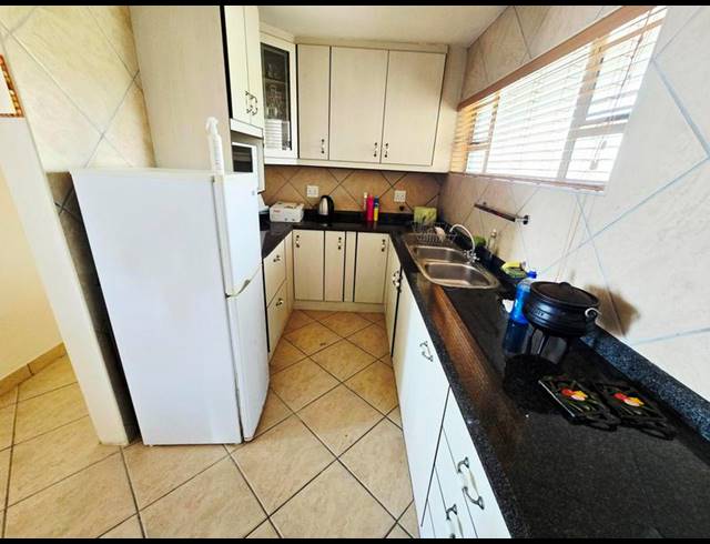 2 BEDROOM APARTMENT FOR SALE IN WARNER BEACH